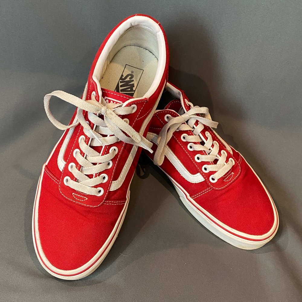 Vans Red and White Men’s Low-Top Sneakers